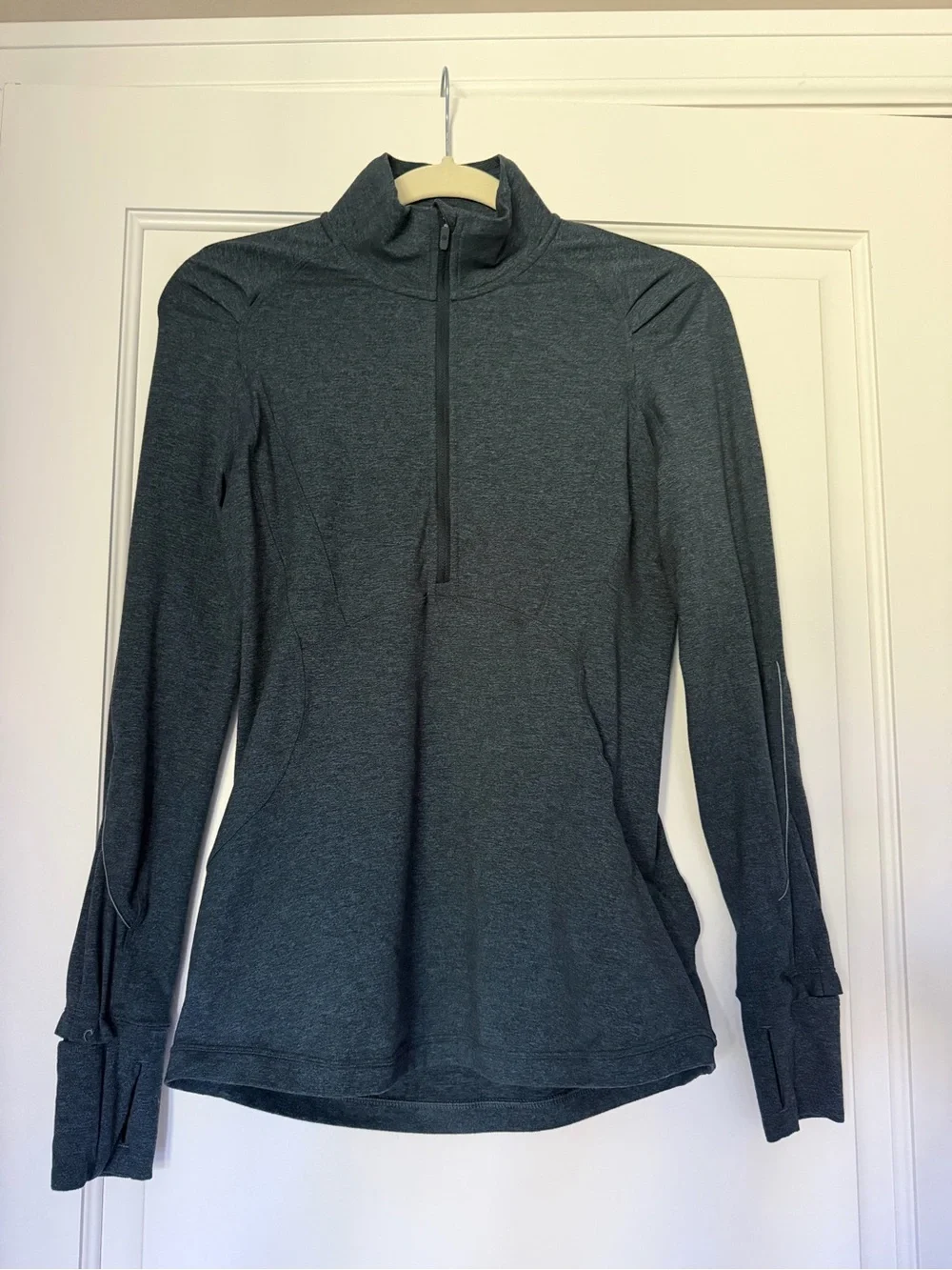 Lululemon Extra Mile 1/2 Zip / Size 6